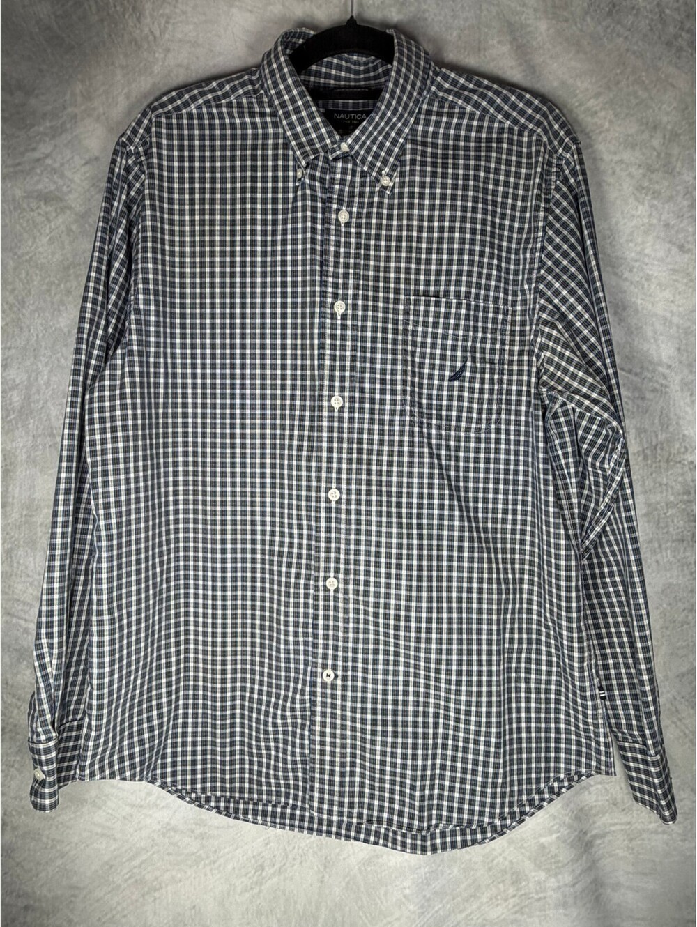 Nautica A Bit Trimmer Men's Large Button-Down Shirt Blue Plaid
